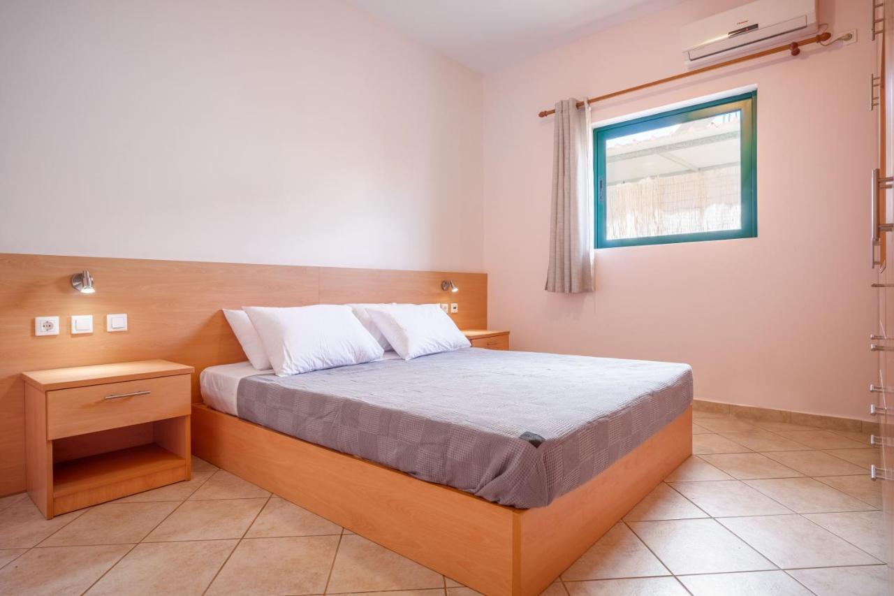 Niko'S Central Skala Apartments Kültér fotó